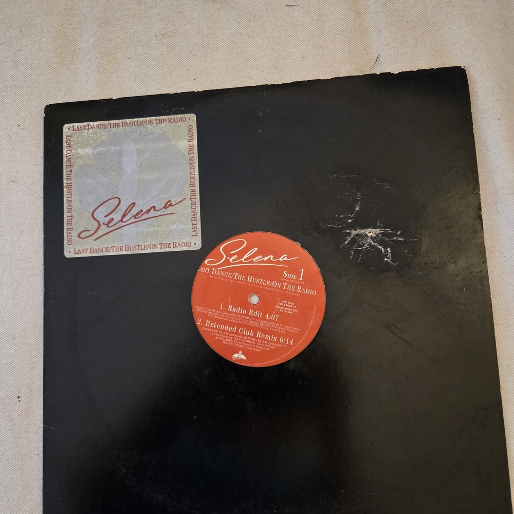 Selena Vinyl Record - Picture 2 of 4